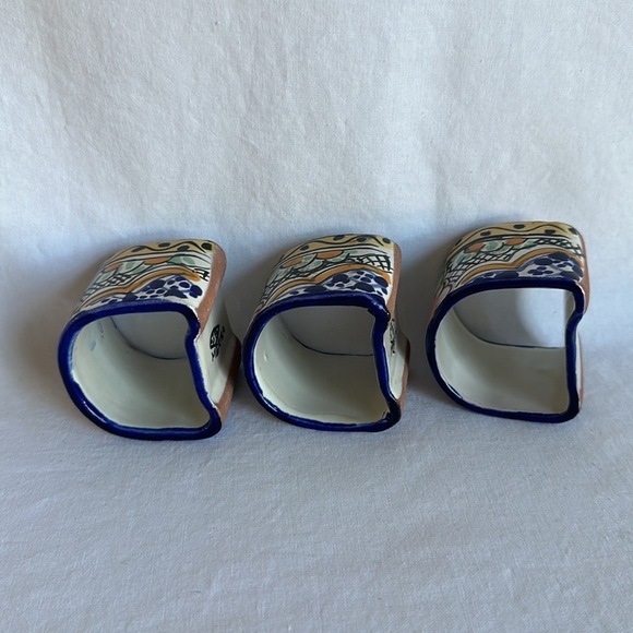 Set of three Mexico Talavera floral napkins holders - Picture 5 of 7
